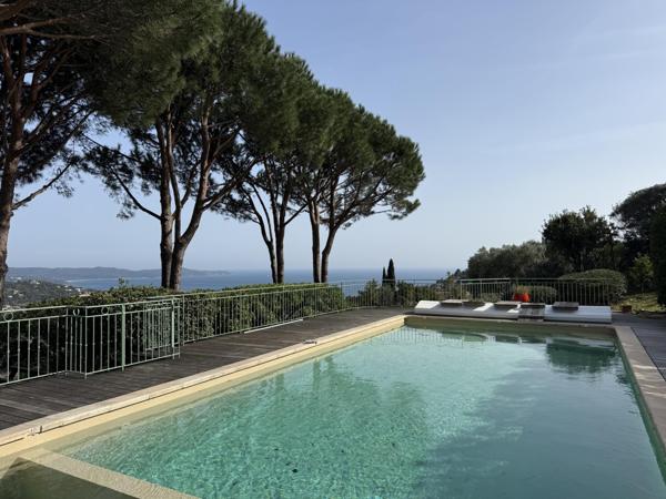 Maison à vendre  8 pièces - 220 m2 CAVALAIRE SUR MER - 83