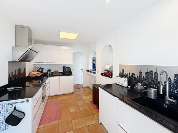 Maison à vendre  8 pièces - 220 m2 CAVALAIRE SUR MER - 83