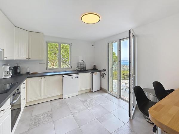 Maison à vendre  8 pièces - 220 m2 CAVALAIRE SUR MER - 83