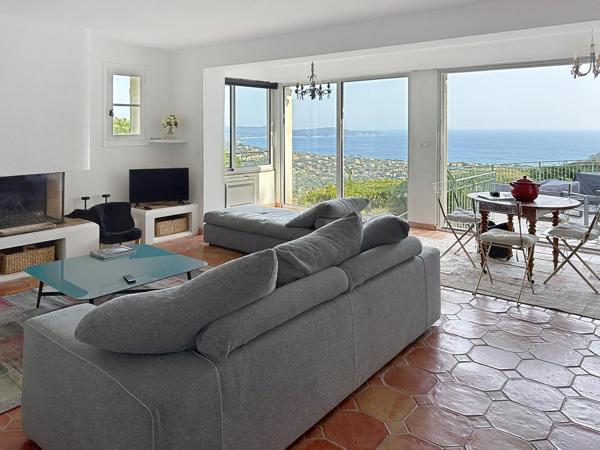 Maison à vendre  8 pièces - 220 m2 CAVALAIRE SUR MER - 83