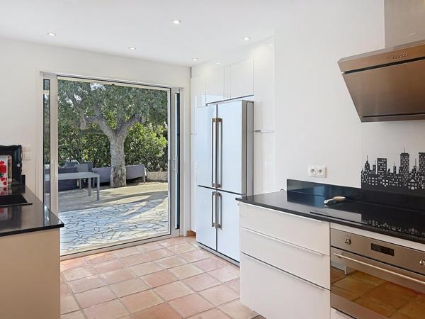 Maison à vendre  8 pièces - 220 m2 CAVALAIRE SUR MER - 83