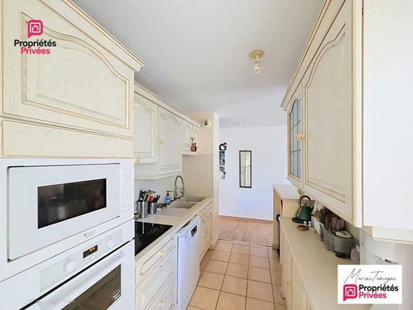 VERBERIE CENTRE  61 m² + BALCON 12 m² + 2 PARKINGS  158 500