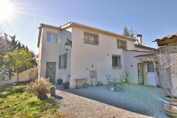 04200 Maison de campagne 210 m² sur 16500 m²