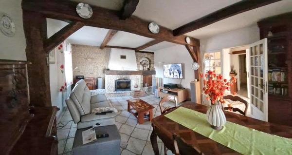 04200 Maison de campagne 210 m² sur 16500 m²