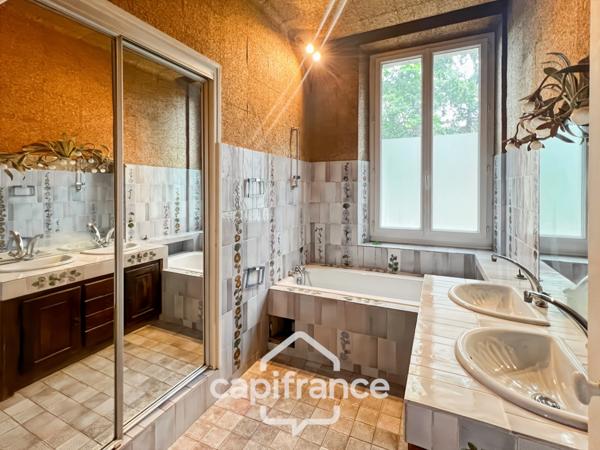 Propriete à vendre 12 pièces MARSEILLE 11EME ARRONDISSEMENT (13)