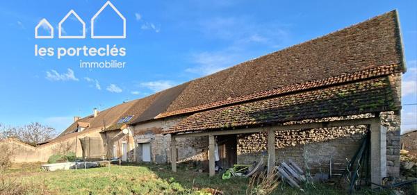 Pour amateurs de rénovation : maison d'habitation et dépendances