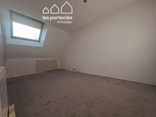 Pour amateurs de rénovation : maison d'habitation et dépendances