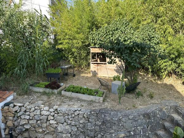 Belle Maison Familiale en deux appartements T4 – 220 m² habitables Piscine – Jardin exotique – Stationnements – Quartier Quatre Chemins des Routes