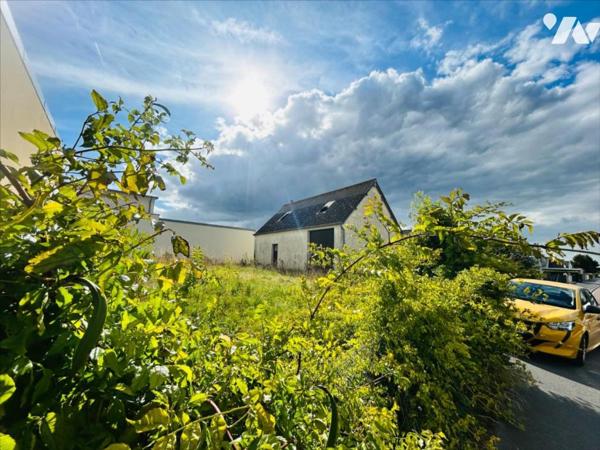 TERRAIN AVEC BATIMENT A RENOVER