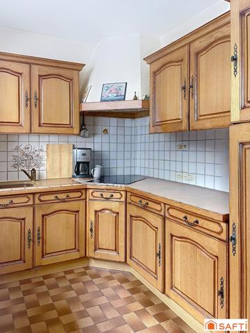 Maison 180 m2 - 5 chambres - s/sol - terrain 1018 m2 - piscine couverte - proche toutes commodités - RER C