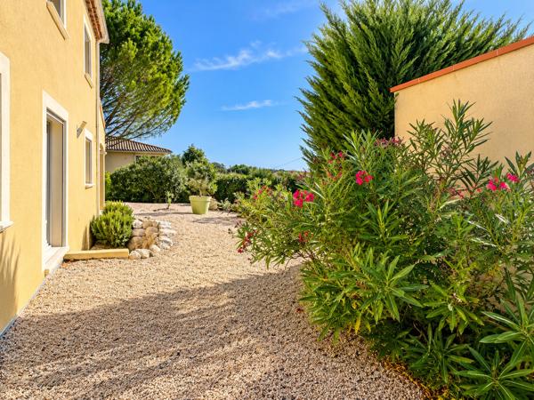 Maison T6 206 m² - garage jardin