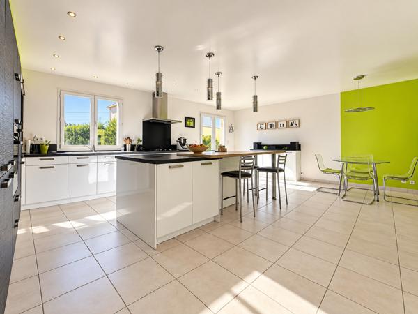 Maison T6 206 m² - garage jardin