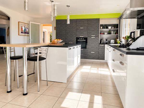 Maison T6 206 m² - garage jardin