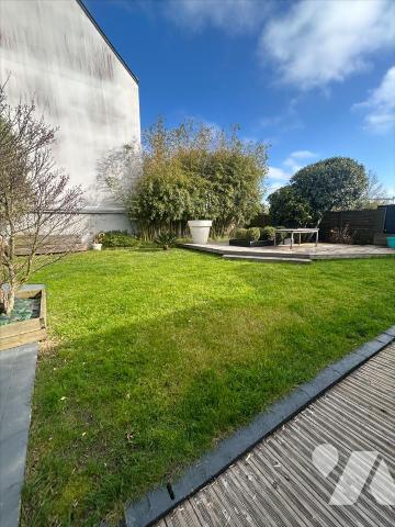 Lorient , Maison de caractère , 130 m2 hab , double garage, jardin