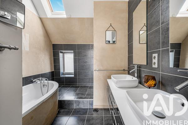 Maison à vendre 6 pièces 185 m² Colombes