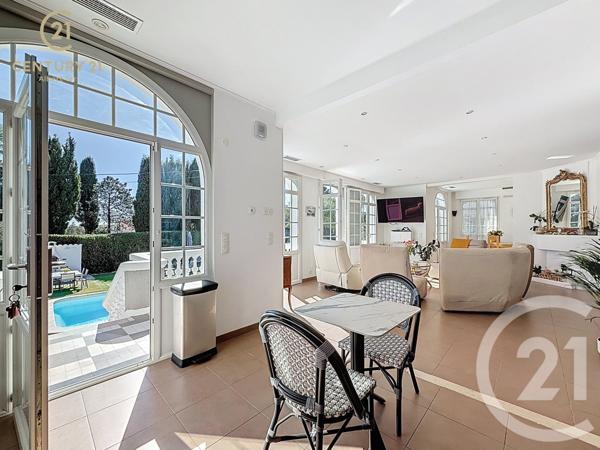 Maison à vendre  7 pièces - 183,01 m2 JUAN LES PINS - 06