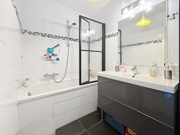 Appartement 4 pièces à vendre à Lyon Monplaisir avec balcon et garage