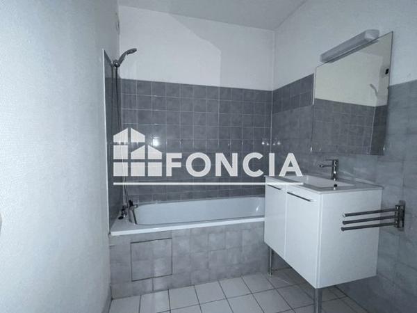 Location Appartement 5 pièces 110.7 m² - 4 PASSAGE JACQUARD Cran Gevrier 74960