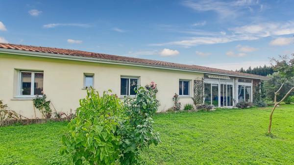 Proche de PEYREHORADE