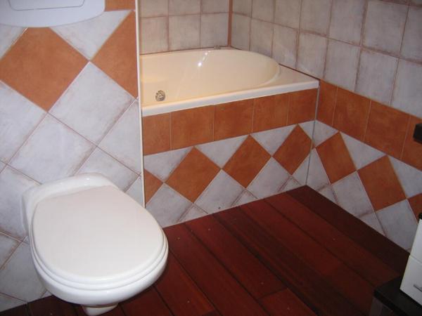 Immeuble dans le centre de Bressuire 7 appartements et 1 garage spécial investisseur