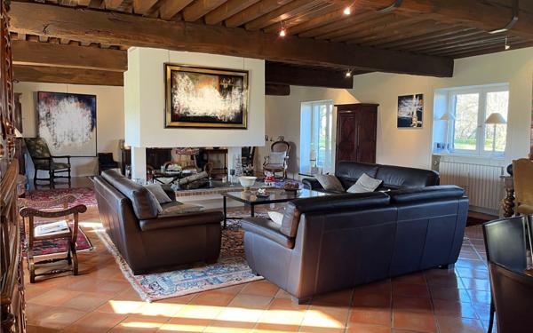 Maison à vendre    8 pièces •  Bourg-en-Bresse