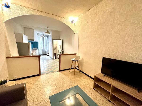 Maison de ville T2 bis meublée St Andre De Sangonis