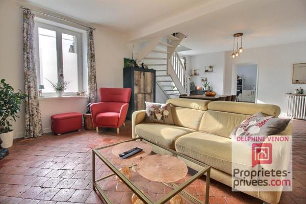 Exclusivité - Maison de ville avec vie en plain pied à 2 pas des commerces à Châteauneuf Sur Loire