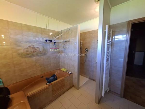 Vente                                                      Maison
                        
                     6 pièces                      163 m2                     à Gisors