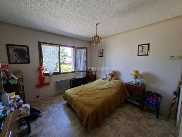 Vente                                                      Maison
                        
                     6 pièces                      163 m2                     à Gisors