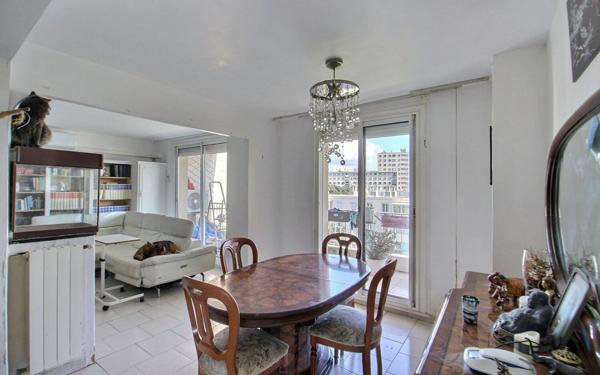 Appartement à vendre    4 pièces • 66,83 m2 Marseille 8