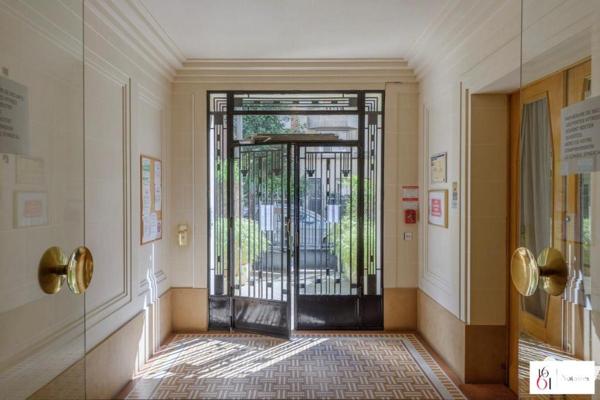 Paris 17ème – Rue du Dobropol – Porte de Champerret / Porte Maillot