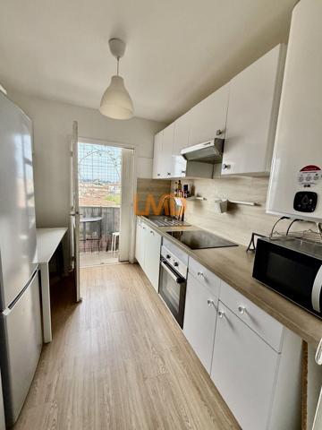 T4 proche Ecusson, parking, ascenseur
