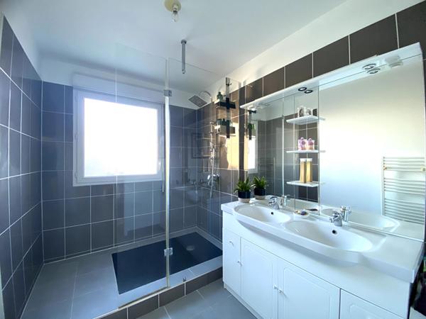 Appartement Grabels 4 pièces 83 m2, deux terrasses.