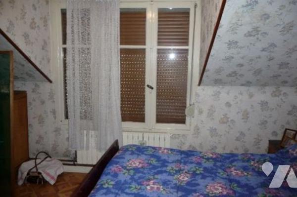 Une maison à usage d'habitation proche de tous commerces.