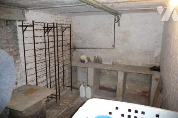 Une maison à usage d'habitation proche de tous commerces.