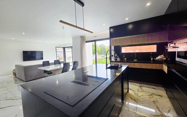 Maison à vendre    6 pièces • 130 m2 Landivisiau