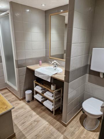 VUE SUR LA CAMPAGNE ET SUR LA PISCINE