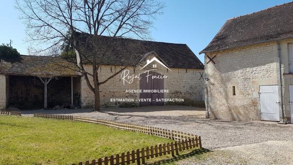 VUE SUR LA CAMPAGNE ET SUR LA PISCINE