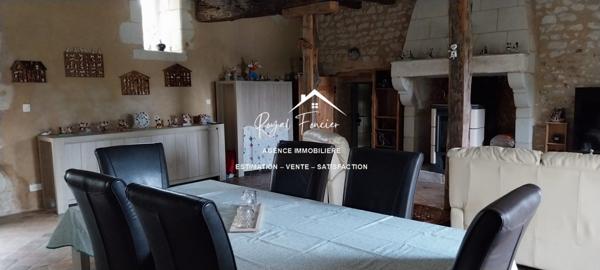 VUE SUR LA CAMPAGNE ET SUR LA PISCINE