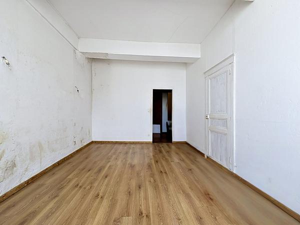 Maison de ville à rénover à Lavardac - 3 chambres, 106 m² avec garage