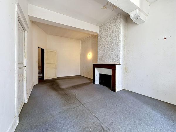 Maison de ville à rénover à Lavardac - 3 chambres, 106 m² avec garage