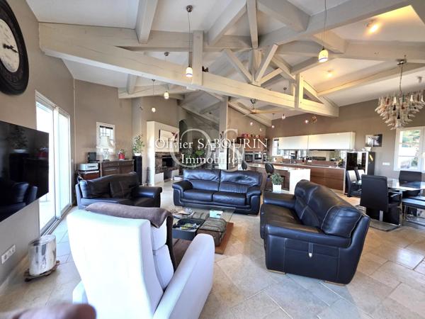 Immobilier Saint Aygulf (83370) – Villa 250m2 – 1 490 000 €