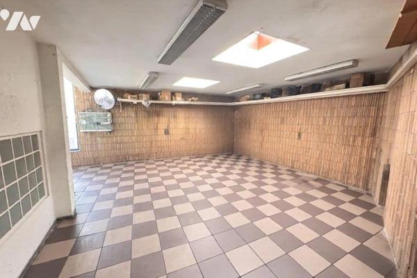 A vendre LOCAL PROFESSIONNEL au bourg de MOELAN SUR MER (29)
Une propriété bâtie à usage de co...