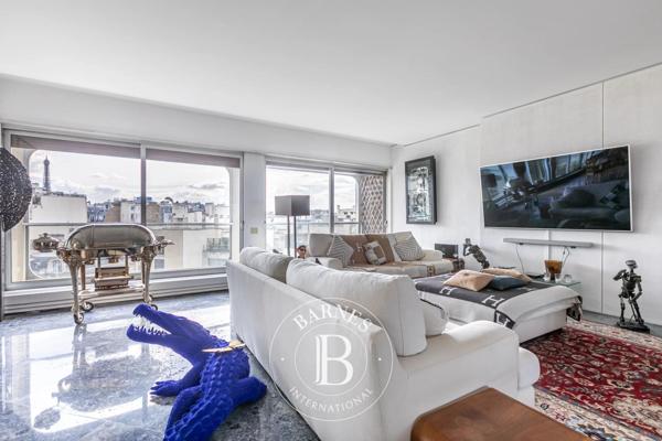 Paris 16ème, Appartement 2 Chambres -  321 m² à vendre