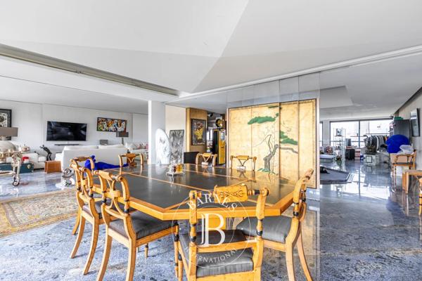 Paris 16ème, Appartement 2 Chambres -  321 m² à vendre