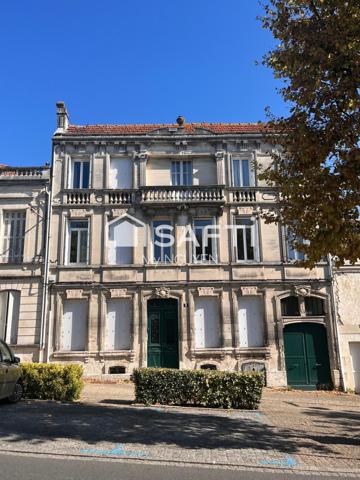 INVESTISSEURS! bel immeuble de style, 4 appartements