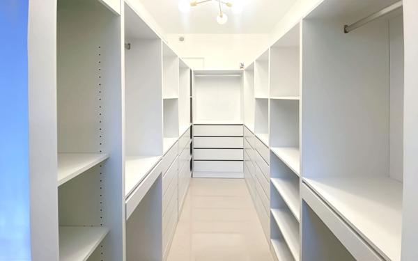 Appartement à vendre    5 pièces • 157 m2 Le Cannet