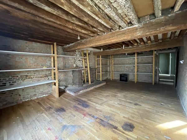 IMMEUBLE + LOCAL COMMERCIAL