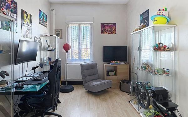 Maison à vendre    6 pièces •  Saint-Just-Saint-Rambert