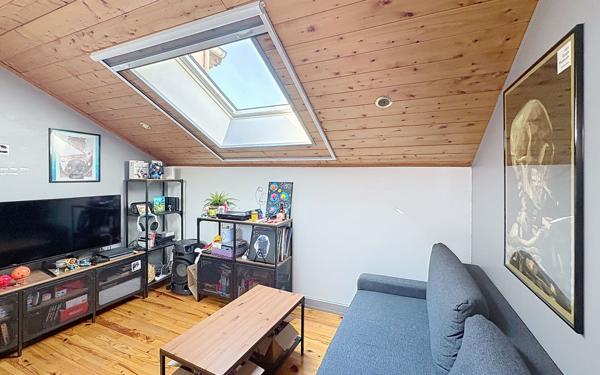 Maison à vendre    6 pièces •  Saint-Just-Saint-Rambert